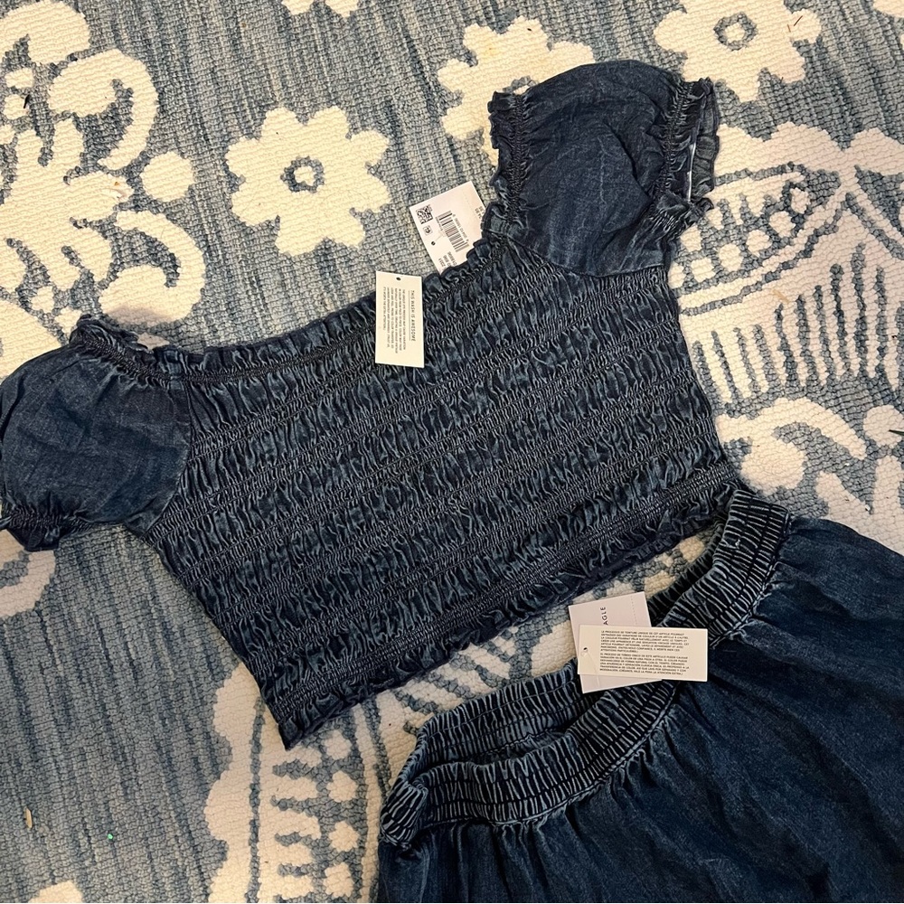 American Eagle Brand new skirt and top set.